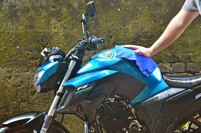How to properly wash your two-wheeler
